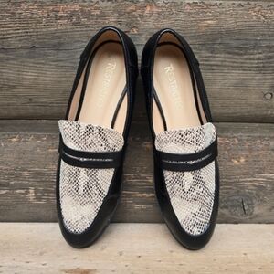 Restricted Moxie Classic Black Vegan Leather Comfort Penny Loafers 8M